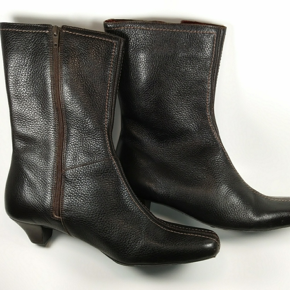 Eddie Bauer Brown Chocolate Boots/ Booties
